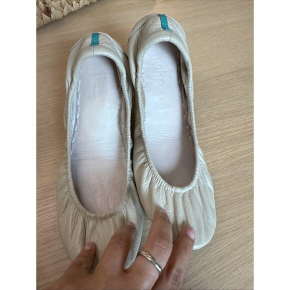 Tieks Nappa Classics Full-Grain Cream Leather Women’s Size 9 - Picture 6 of 7